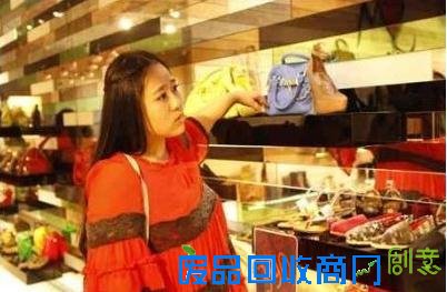 最美女胖子一夜爆红 气质清纯网评范冰冰的脸洪金宝的身体