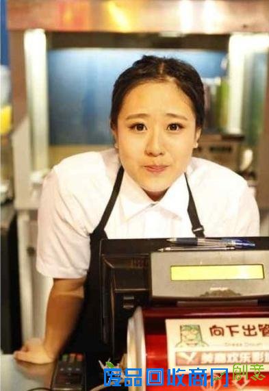 最美女胖子一夜爆红 气质清纯网评范冰冰的脸洪金宝的身体