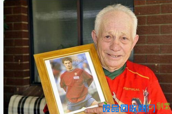 C羅外祖父12日去世 總裁拒奔喪強忍悲痛出戰(圖)