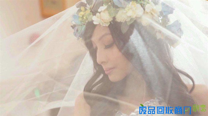 癌症少女圆梦 离世前拍下唯美婚纱照