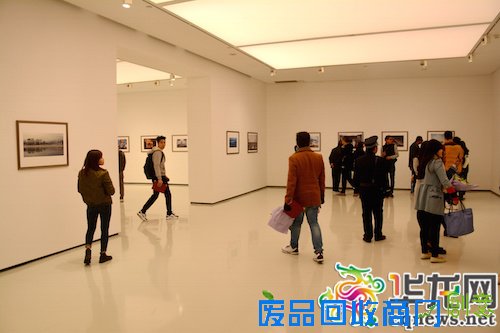 留学生摄影书法展在川美开幕 来看看“歪果仁”眼中的重庆