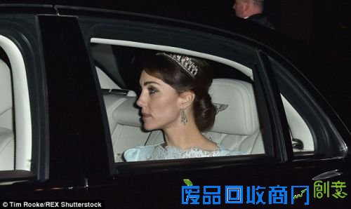英凯特王妃着戴安娜最爱皇冠出席活动