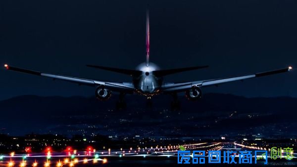 图片 美爆！摄影师拍摄大阪机场迷人光影下的飞机