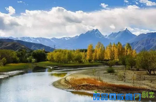 西藏的秋天究竟有多美？把摄影师都逼疯了！