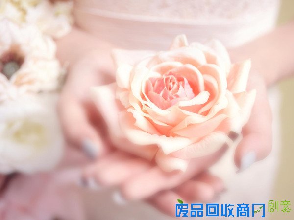 情侣婚纱照应该新郎新娘们应该怎么去拍