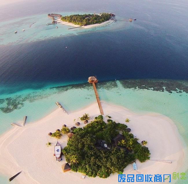 网友航拍摄影作品展现全球壮观美景 美哭了！