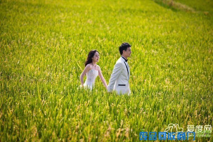 “安小主”陶昕然唯美婚纱照曝光 蓝天碧海恩爱羡煞旁人！