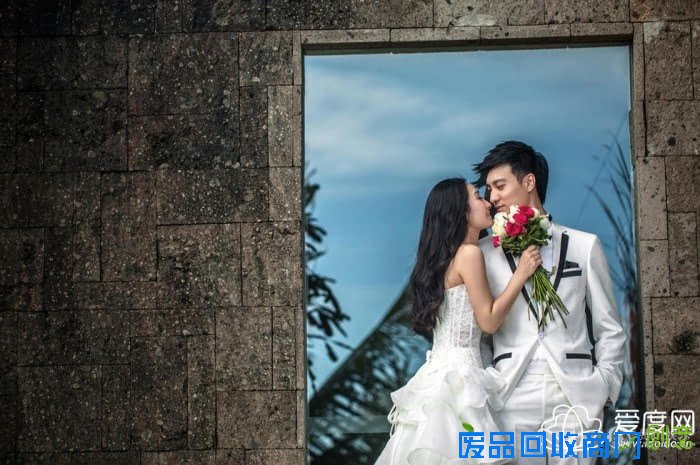 “安小主”陶昕然唯美婚纱照曝光 蓝天碧海恩爱羡煞旁人！