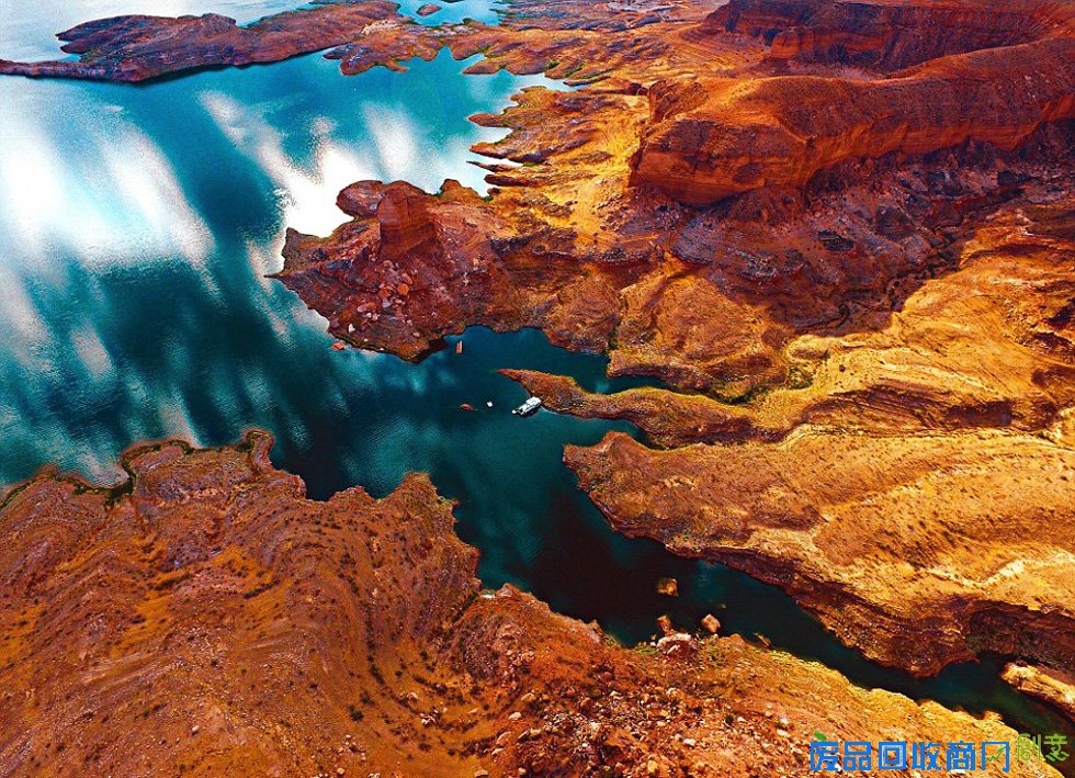 网友航拍摄影作品展现全球壮观美景