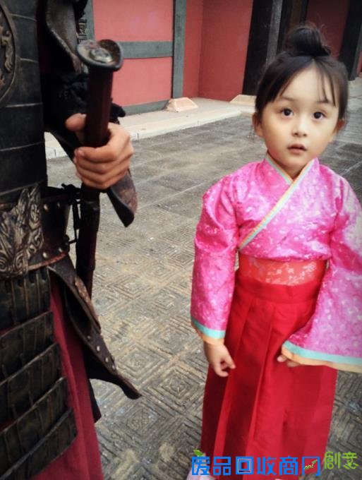 《芈月传》6岁小萝莉萌翻网友 可爱生活照曝光（组图）