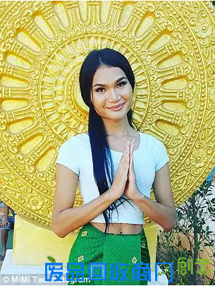 和尚变性后当模特 代言内衣走红