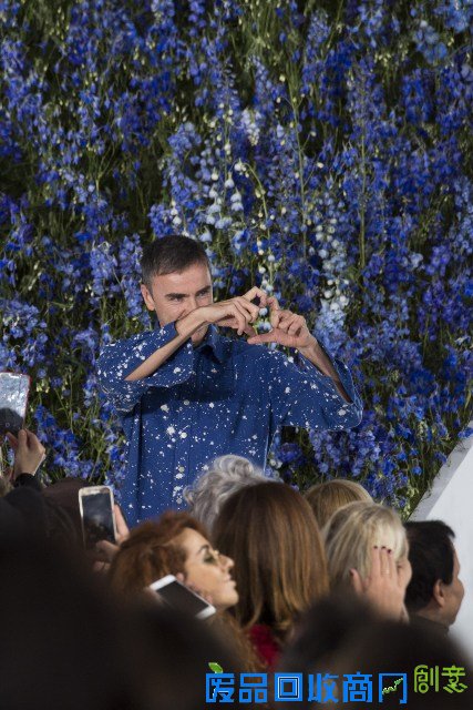  Raf Simon的离开：没有足够时间做创意