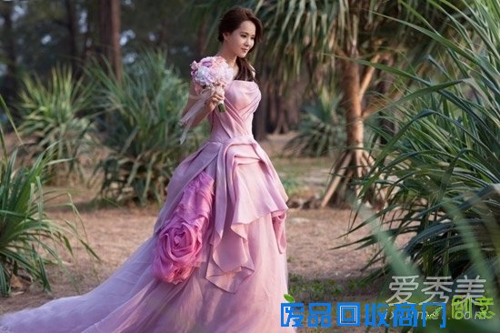 伊能静高调再婚 唯美婚纱照发型抢先看