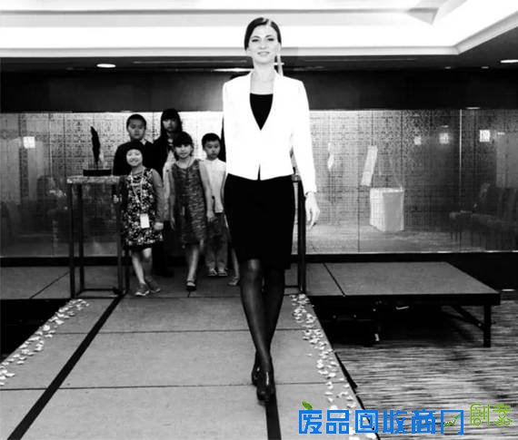 中国旅游新闻网:上海浦东丽思卡尔顿酒店王室跨年夜揭开神秘面纱