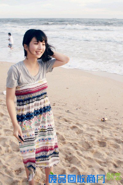 唯美海边女图素材