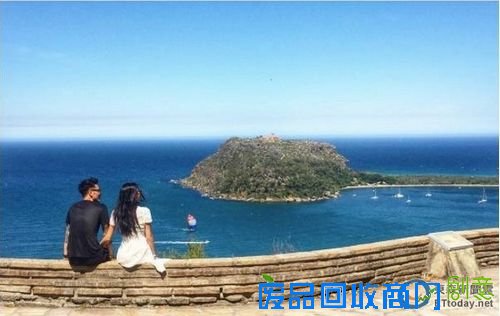 王阳明抵达澳大利亚婚礼举办地与女友拍婚照（组图）