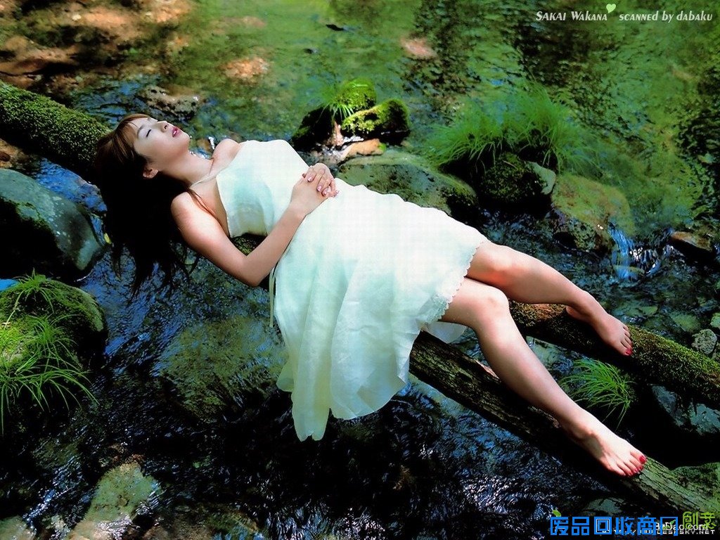 韩国美女穿短裙、短裤拍性感写真图心若止