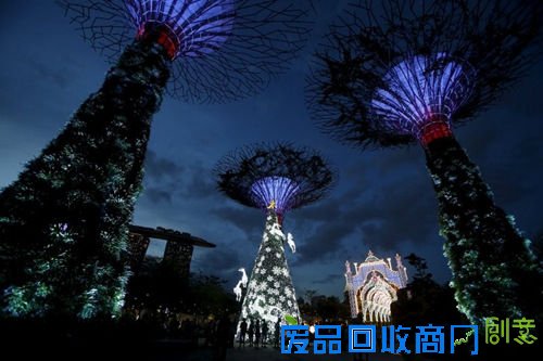 新加坡。 新加坡。