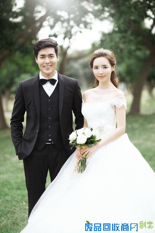 上海婚纱摄影价格表