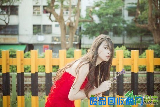 白皙模特半裸婚纱照美到窒息 真相大跌眼镜 白皙模特半裸婚纱照美到窒息 真相大跌眼镜