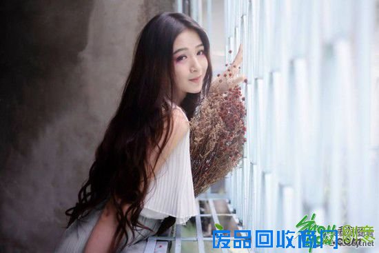 白皙模特半裸婚纱照美到窒息 真相大跌眼镜 白皙模特半裸婚纱照美到窒息 真相大跌眼镜