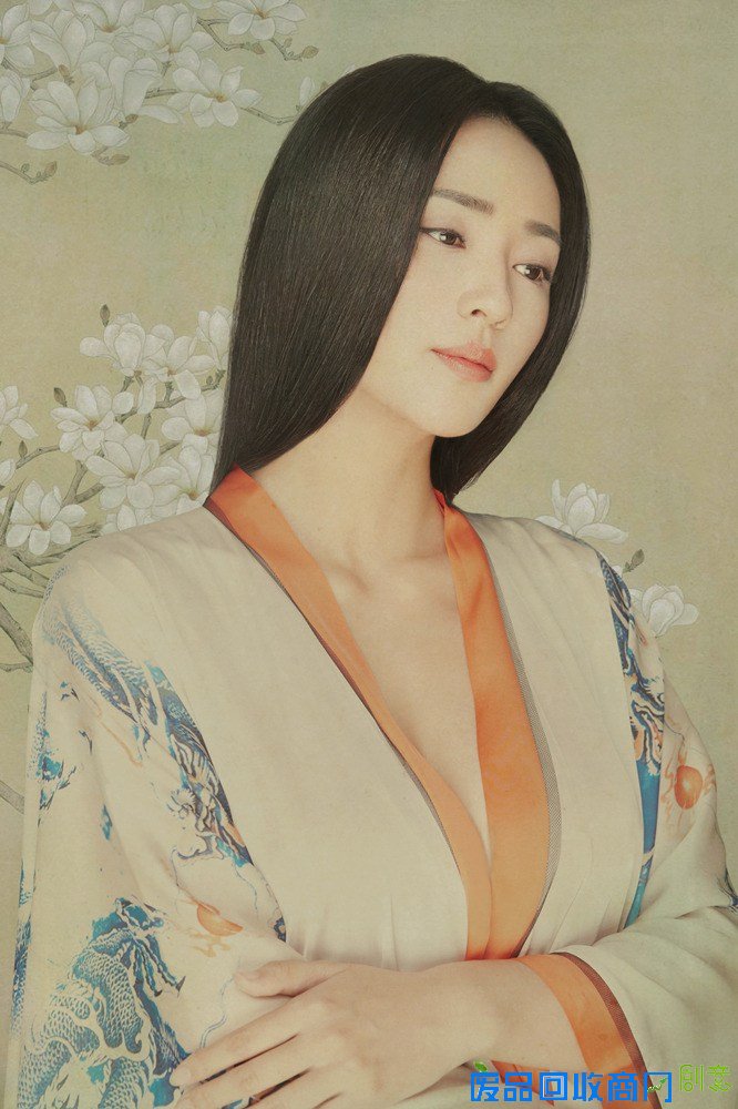 尹航blair古风写真 与孙俪《芈月传》创意相近