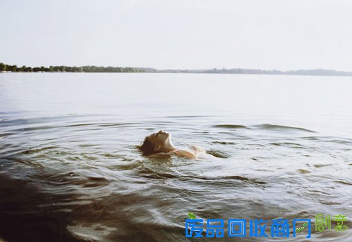 个性图片水中世界意境图片唯美写真图集水下摄影