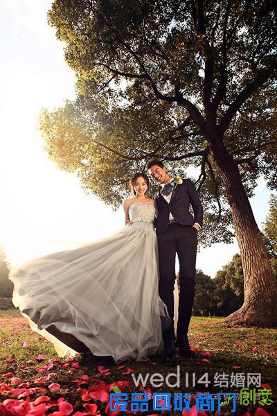 拍外景婚纱照注意事项 享受大自然美景