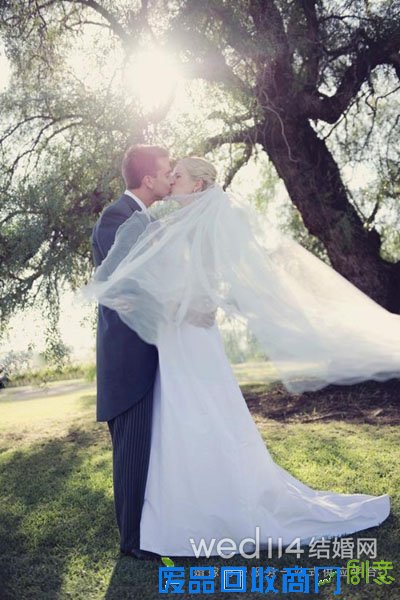 拍外景婚纱照注意事项 享受大自然美景