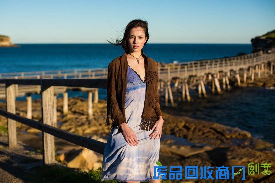 罗马尼亚摄影师的“美人地图集” 领略世界各地美女风采(组图)