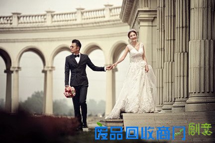 婚纱照风格中的室外婚纱照十分重要