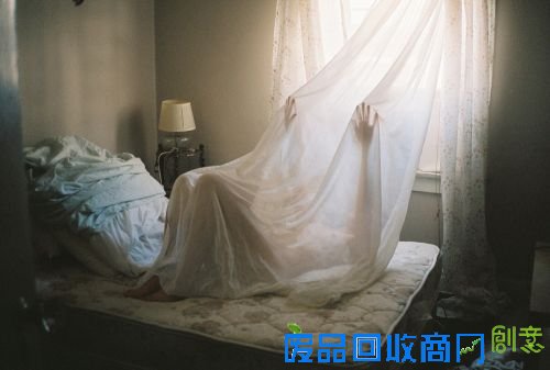 拍屁股走红的摄影师