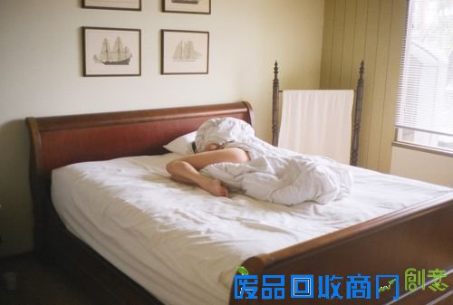 拍屁股走红的摄影师