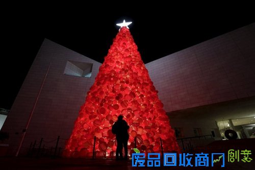 光影梦幻创意无限 看全球最美的那些圣诞树(图)