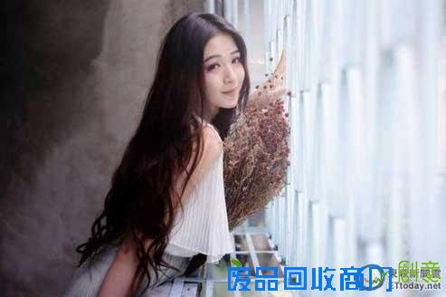 模特拍半裸婚纱照美到窒息但事实却不是你想的那样poy弱爆