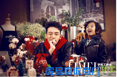 北京婚纱摄影:李玫工作室携手＂陈希郡和张艺瀚＂打造的圣诞主题写真被曝光