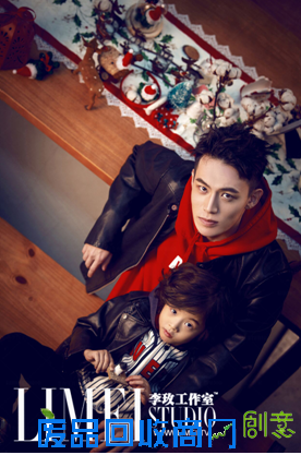 北京婚纱摄影:李玫工作室携手＂陈希郡和张艺瀚＂打造的圣诞主题写真被曝光