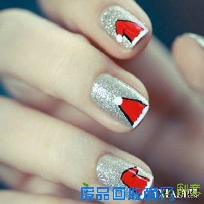 【图】可爱的美甲圣诞帽图片欣赏 教你如何美甲又不伤指甲