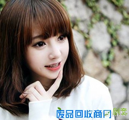 【图】可爱女生图片曝光 卖萌嘟嘴是必需