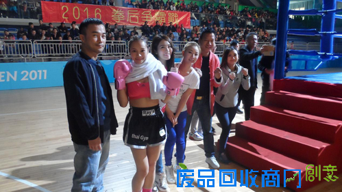 陈市拍摄电影《少女打擂台》落入美人谷 陈市拍摄电影《少女打擂台》落入美人谷