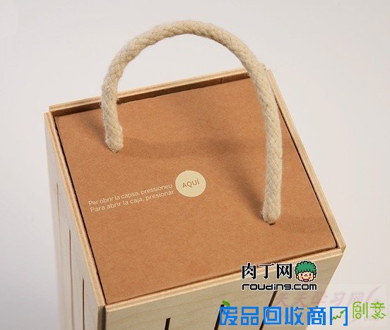 红酒包装盒设计：手工DIY的创意台灯