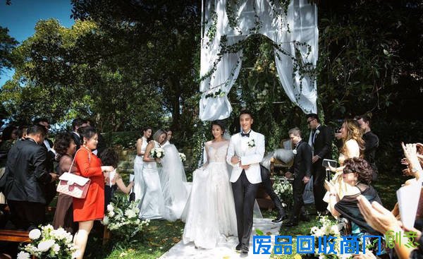 “台湾第一帅”澳洲庄园大婚 唯美婚纱照曝光