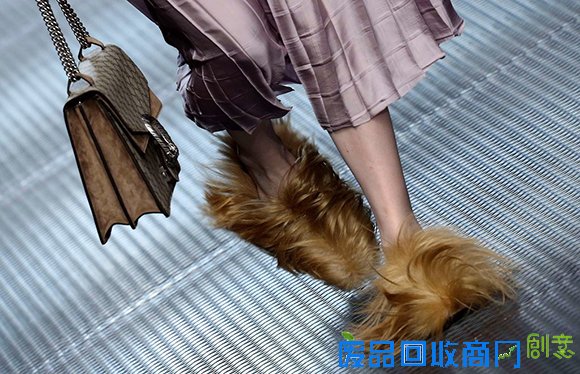 新创意总监上任后 Gucci 成了2015年潮流发起者