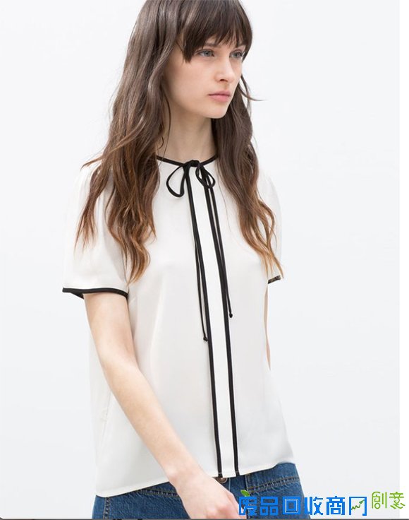 新创意总监上任后 Gucci 成了2015年潮流发起者