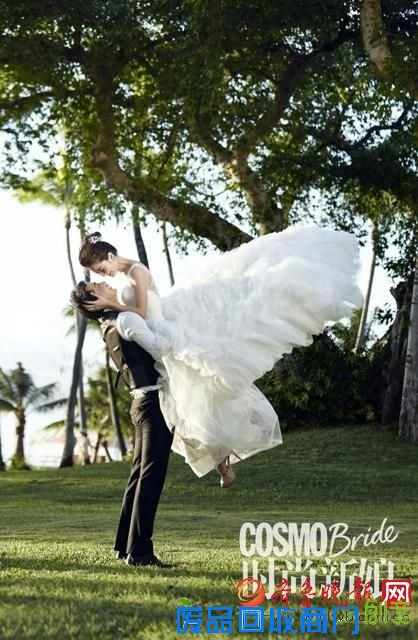 "小燕子"李晟嫌李佳航脸短被曝已领证 李晟婚纱照唯美(图) "小燕子"李晟嫌李佳航脸短被曝已领证 李晟婚纱照唯美(图)