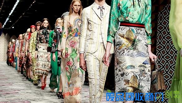 换了新创意总监后的Gucci 成了2015年潮流发起者 换了新创意总监后的Gucci 成了2015年潮流发起者