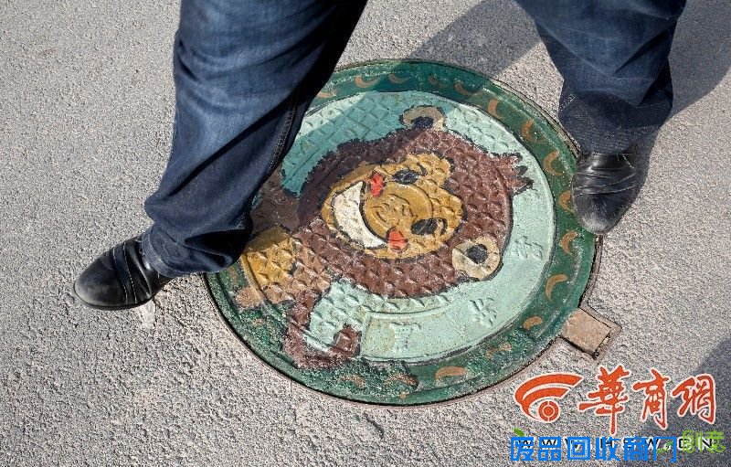 萌萌哒！ 西咸新区一小区井盖变成创意画