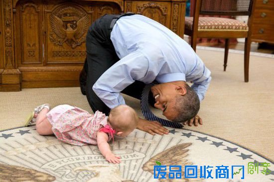 [图]美白宫首席摄影师发布年度影集：总统日常照令人动容