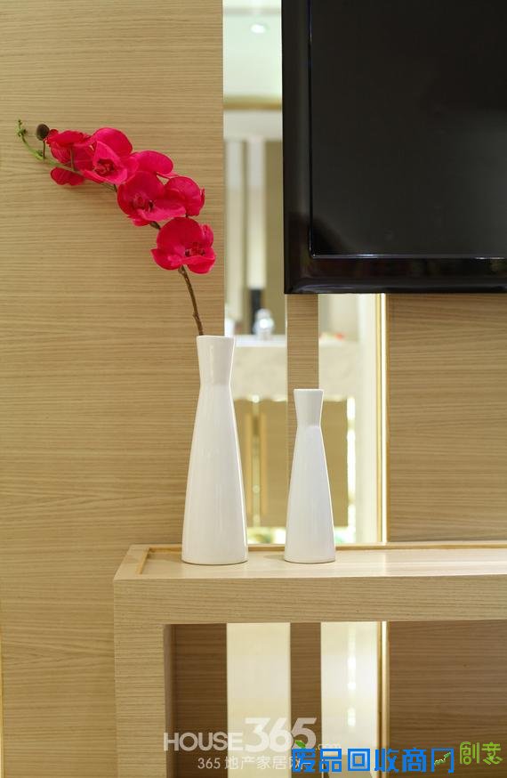 78平2室粉白唯美色彩基调 摄影师的高品质生活