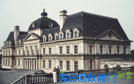 八月照相馆新人需要详细了解北京婚纱照价格